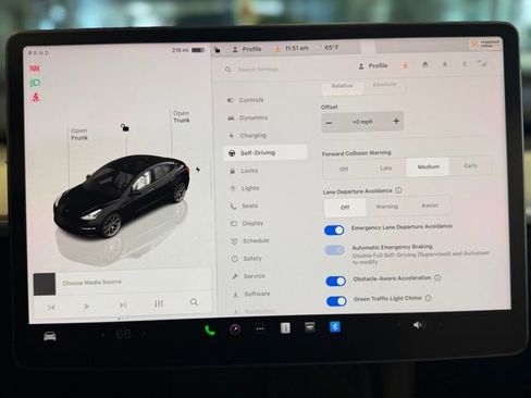 Used 2022 Tesla Model 3 Long Range AWD/4WD image 27
