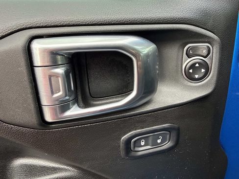 Used 2024 Jeep Wrangler Unlimited Sport AWD/4WD image 24