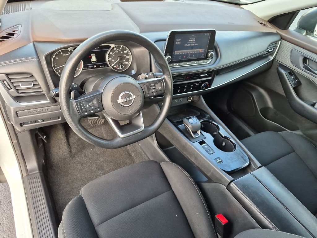 Used 2023 Nissan Rogue S FWD image 10