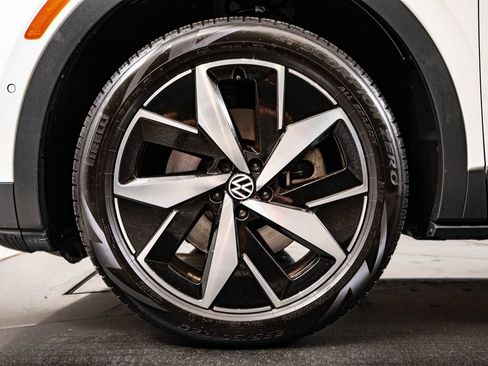 Used 2023 Volkswagen ID.4 Pro S AWD/4WD image 13
