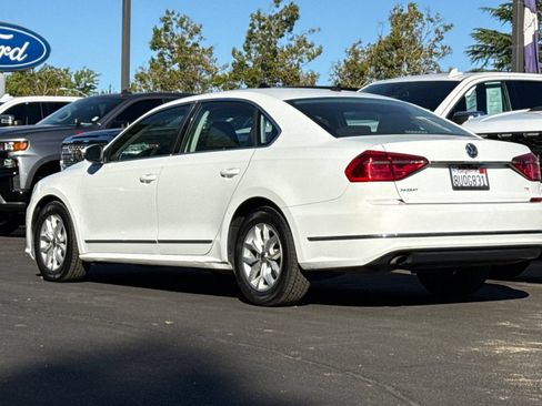 Used 2016 Volkswagen Passat 1.8T S FWD image 6