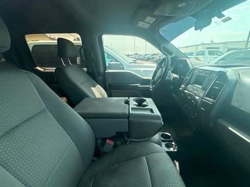 Used 2015 Ford F150 XLT AWD/4WD image 4
