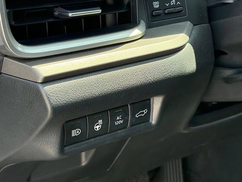 Used 2025 Toyota Grand Highlander AWD Hybrid image 6