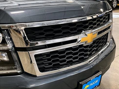 Used 2019 Chevrolet Tahoe LT w/ Luxury Package AWD/4WD image 33
