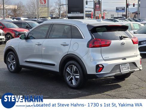 Used 2020 Kia Niro LXS image 3