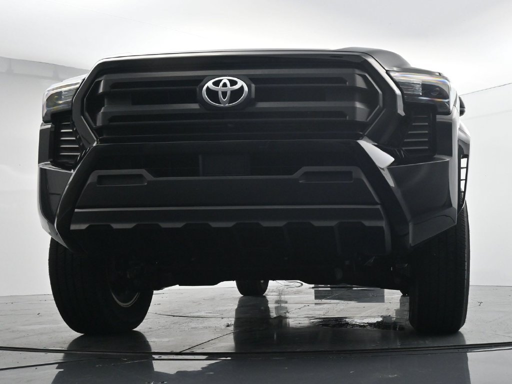 Used 2025 Toyota Tacoma SR AWD/4WD image 29