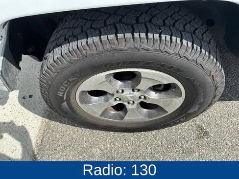 Used 2018 Jeep Wrangler Unlimited Sahara w/ Connectivity Group AWD/4WD image 7