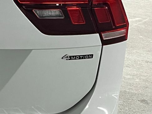 Used 2023 Volkswagen Tiguan SE image 35