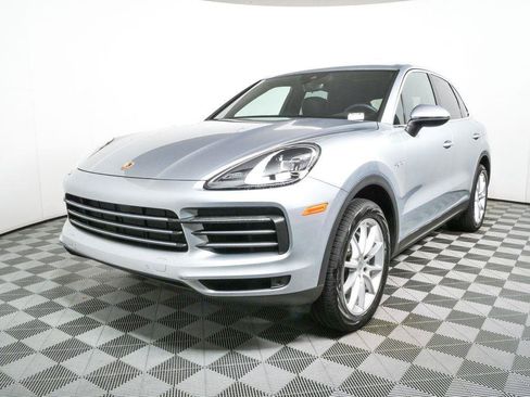 Certified 2022 Porsche Cayenne Coupe AWD/4WD image 1