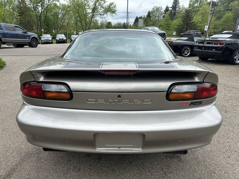 Used 2002 Chevrolet Camaro LT RWD image 5