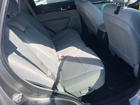 Used 2014 Kia Sorento LX AWD/4WD image 14