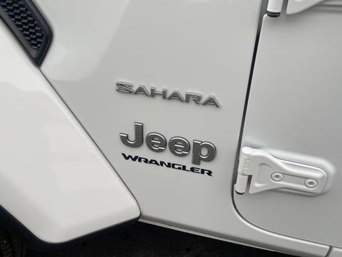 Used 2023 Jeep Wrangler Sahara image 22