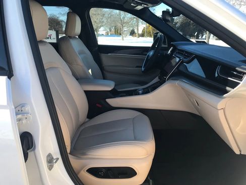 Used 2023 Jeep Grand Cherokee Sport Utility 4D image 54