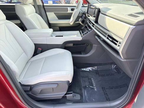 Used 2025 Hyundai Santa Fe SEL AWD/4WD image 25