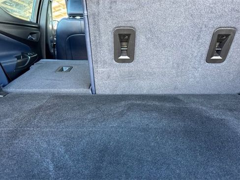 Used 2022 Chevrolet Bolt EUV Premier w/ Sun & Sound Package image 17