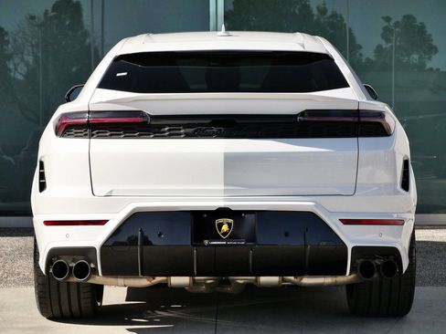 Used 2025 Lamborghini Urus SE image 4