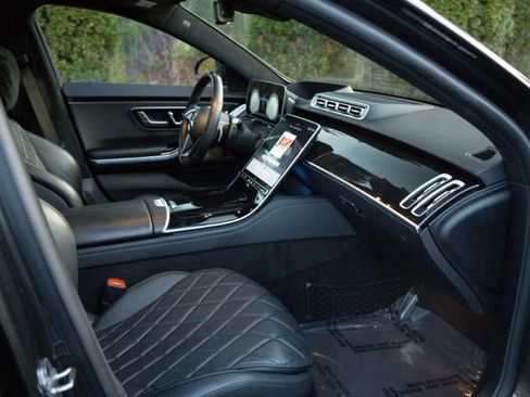 Used 2021 Mercedes-Benz S 580 4MATIC Sedan w/ AMG Line image 30