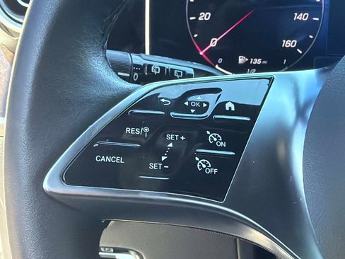 Used 2025 Mercedes-Benz GLC 300 image 48