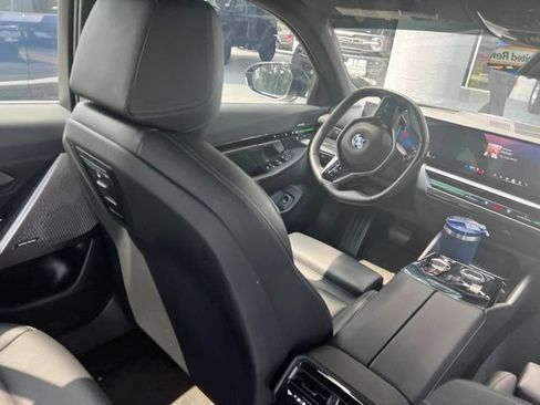 Used 2024 BMW 530i RWD image 7