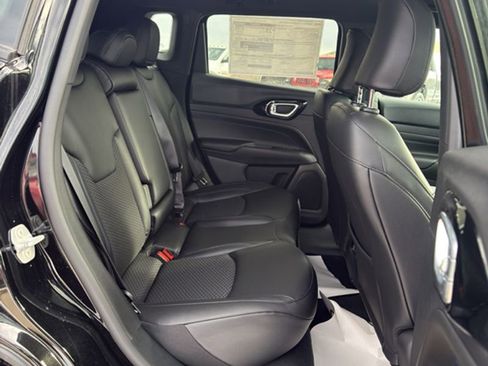 New 2026 Jeep Compass Latitude AWD/4WD image 16