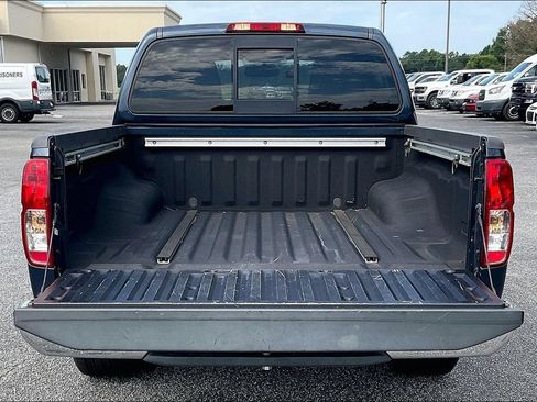 Used 2019 Nissan Frontier SL RWD image 18