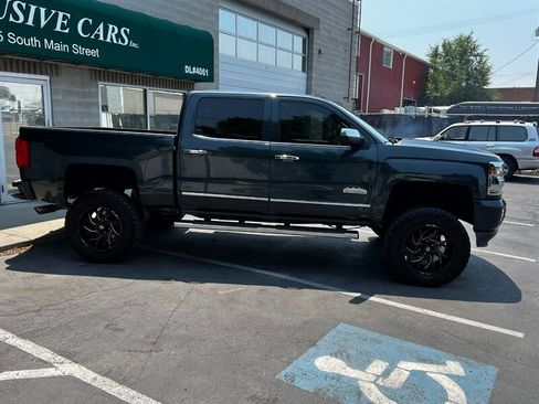 Used 2018 Chevrolet Silverado 1500 High Country AWD/4WD image 9