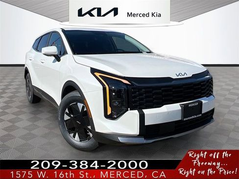 New 2026 Kia Sportage LX image 1