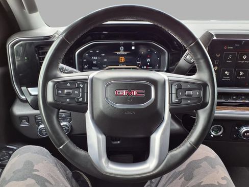 Used 2023 GMC Sierra 1500 Elevation w/ X31 Off-Road Package AWD/4WD image 13