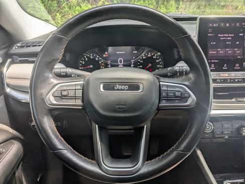 Certified 2022 Jeep Compass Limited w/ Sun and Sound Group AWD/4WD image 15