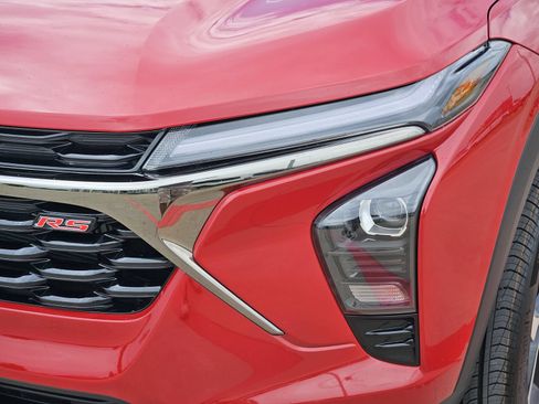 New 2026 Chevrolet Trax RS w/ Driver Confidence Package FWD image 10