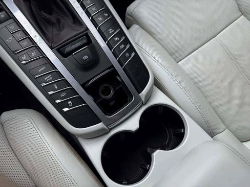 Used 2018 Porsche Macan GTS image 30