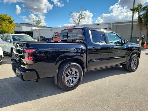 Certified 2025 Nissan Frontier SV image 5