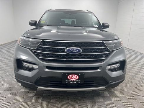 Used 2023 Ford Explorer XLT w/ Equipment Group 202A image 3