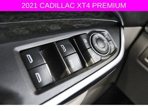 Used 2021 Cadillac XT4 Premium Luxury image 16