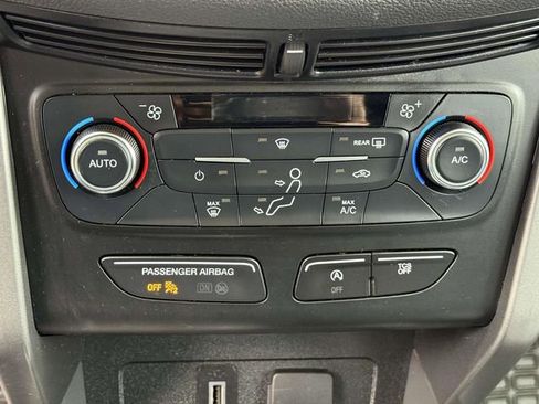 Used 2017 Ford Escape SE FWD image 17