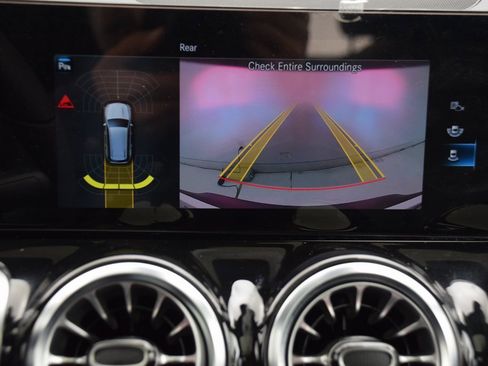 Certified 2023 Mercedes-Benz EQB 300 4MATIC image 31