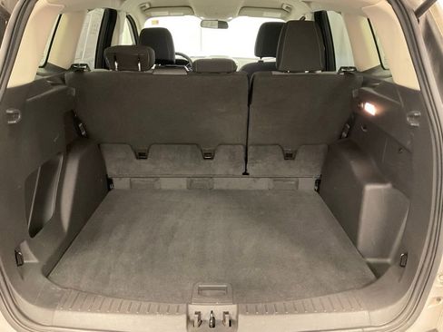 Used 2017 Ford Escape SE w/ Equipment Group 201A image 23