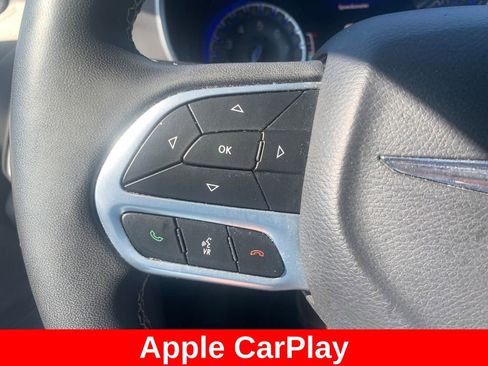 Used 2023 Chrysler Pacifica Touring-L FWD image 24