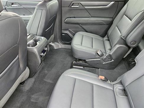 Used 2024 GMC Acadia Elevation image 19