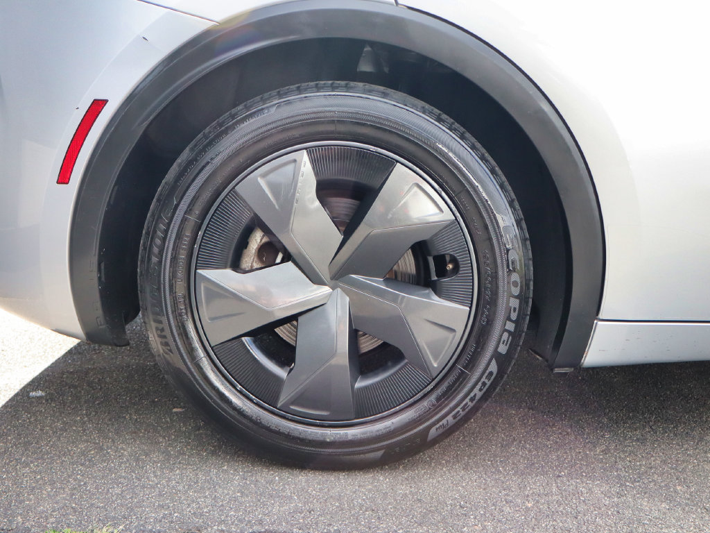 Used 2024 Toyota Prius LE AWD/4WD image 60