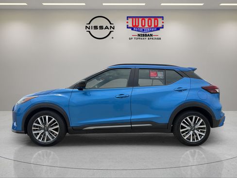 Certified 2024 Nissan Kicks SR FWD image 2