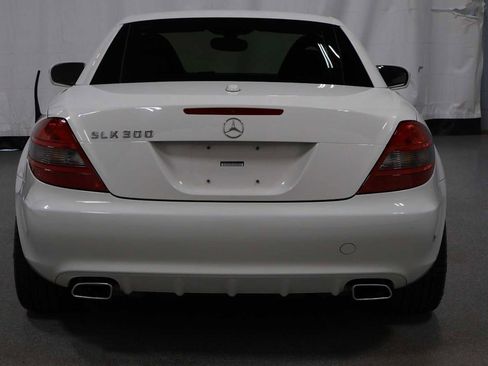 Used 2009 Mercedes-Benz SLK 300 image 7