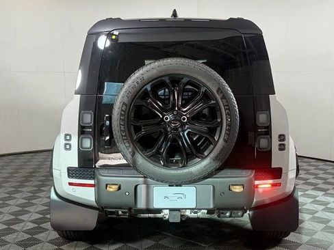 New 2026 Land Rover Defender 110 OCTA image 7