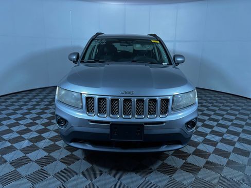 Used 2014 Jeep Compass Latitude w/ Sun/Sound Group AWD/4WD image 2
