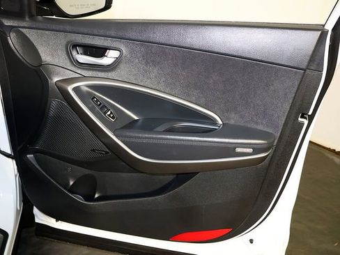 Used 2018 Hyundai Santa Fe Limited AWD/4WD image 34