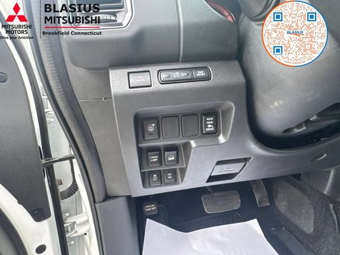 Used 2022 Nissan Frontier PRO-4X AWD/4WD image 24