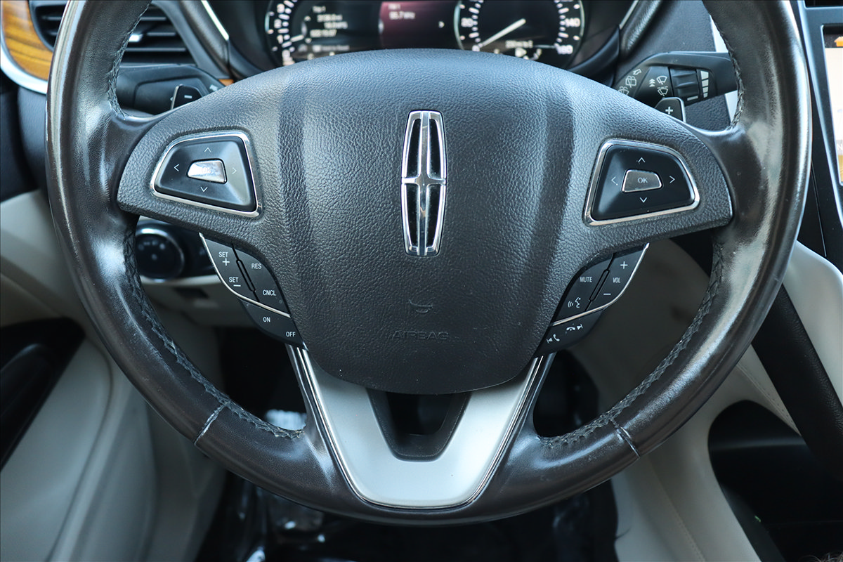 Used 2019 Lincoln MKC Select w/ Select Plus Package FWD image 38