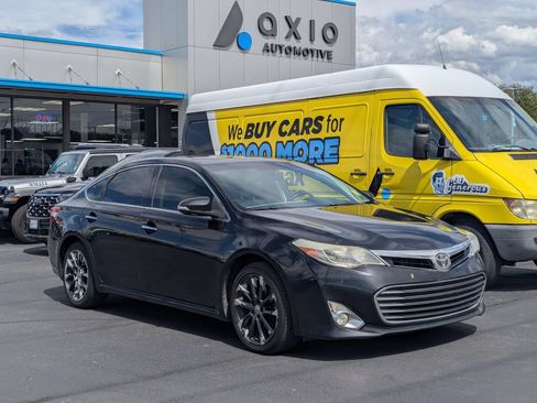 Used 2015 Toyota Avalon Limited w/ Technology Package FWD image 1