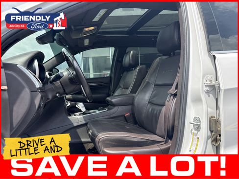Used 2018 Jeep Grand Cherokee Summit AWD/4WD image 9