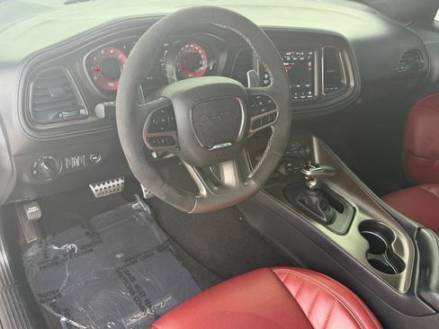 Used 2022 Dodge Challenger SRT Hellcat RWD image 4
